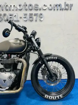 TRIUMPH-BONNEVILLE BOBBER 1200-2017