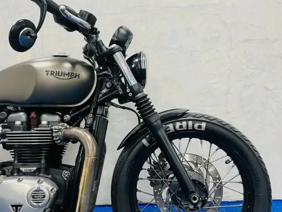 TRIUMPH-BONNEVILLE BOBBER 1200 TRIUMPH-BONNEVILLE BOBBER 1200-2017