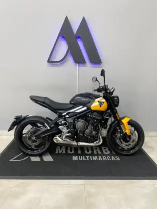 TRIUMPH TRIDENT 660 