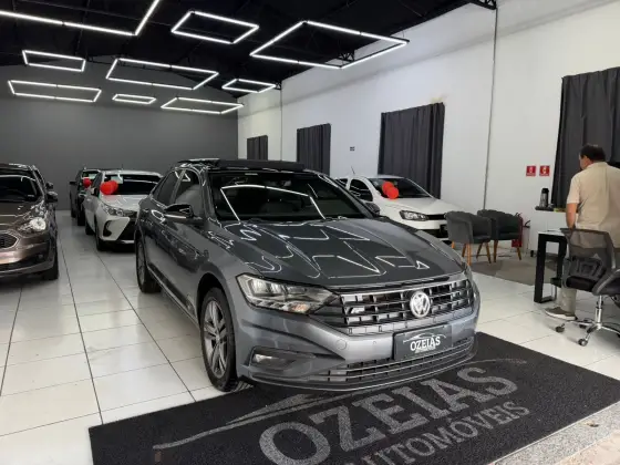 VOLKSWAGEN JETTA 1.4 250 TSI TOTAL FLEX R-LINE TIPTRONIC