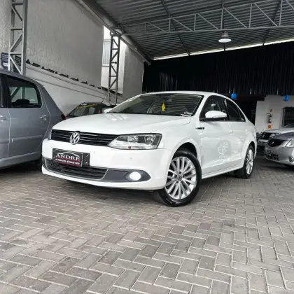 VOLKSWAGEN JETTA 2.0 TSI HIGHLINE 211CV GASOLINA 4P TIPTRONIC