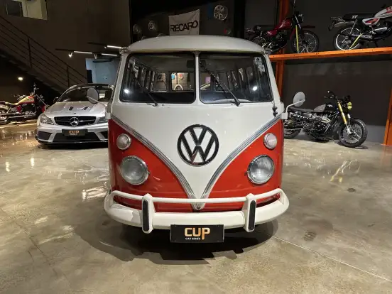 VOLKSWAGEN-KOMBI-1974