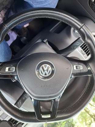 VOLKSWAGEN-FOX-2016