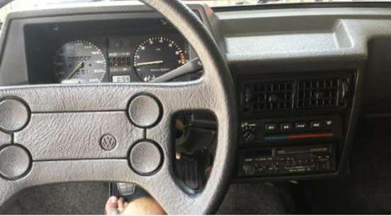 VOLKSWAGEN-GOL-1989