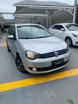 VOLKSWAGEN-POLO SEDAN-2013