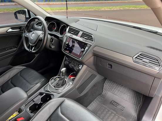 VOLKSWAGEN-TIGUAN-2018