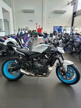 YAMAHA MT-07 CONNECTED ABS 