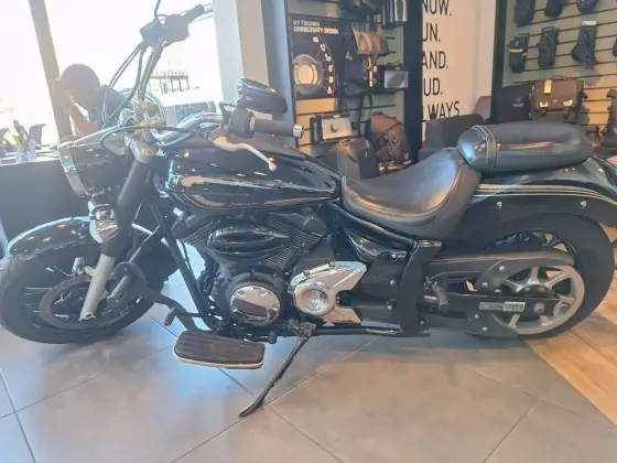 YAMAHA XVS950A MIDNIGHT STAR 