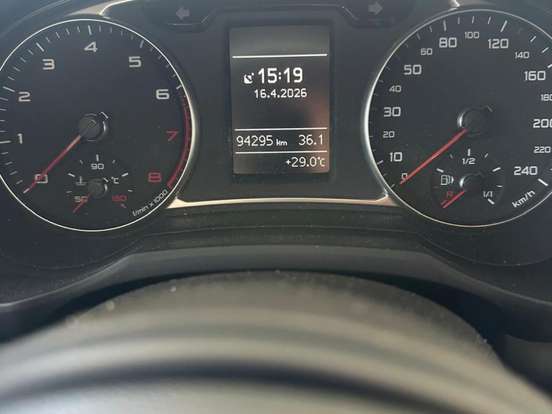 AUDI-A1-1.4 TFSI ATTRACTION 16V 122CV GASOLINA 2P AUTOMÁTICO AUDI-A1-2011