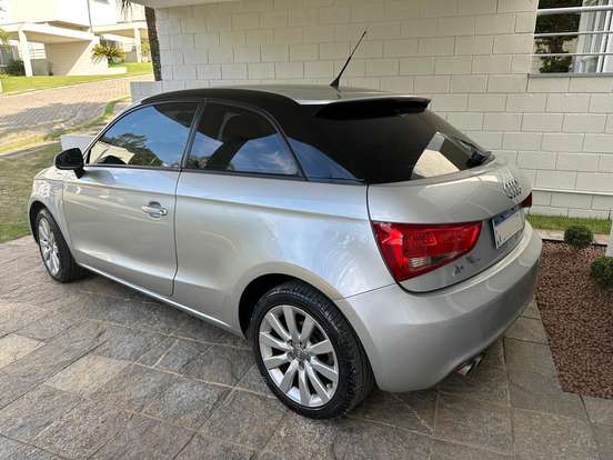 AUDI-A1-2011