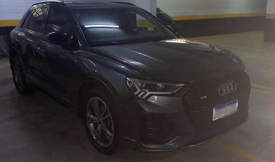 AUDI-Q3-2021