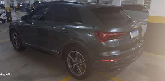 AUDI-Q3-2021
