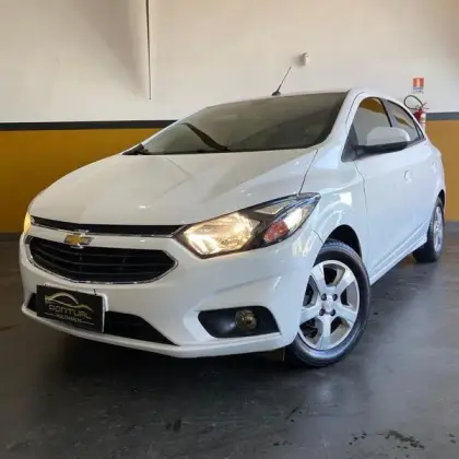 CHEVROLET ONIX 1.4 MPFI LT 8V FLEX 4P MANUAL CHEVROLET ONIX 1.4 MPFI LT 8V FLEX 4P MANUAL