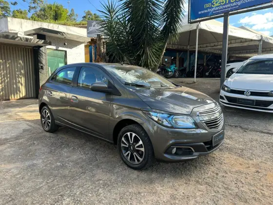 CHEVROLET ONIX 2015 1.4 MPFI LTZ 8V FLEX 4P MANUAL