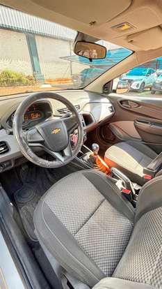 CHEVROLET-ONIX-2019