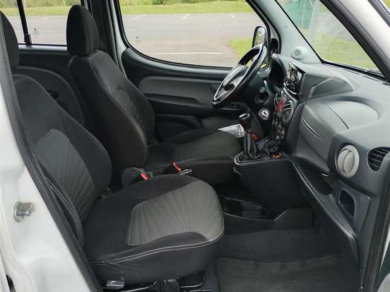 FIAT-DOBLÒ-1.8 MPI ESSENCE 16V FLEX 4P MANUAL FIAT-DOBLÒ-2014