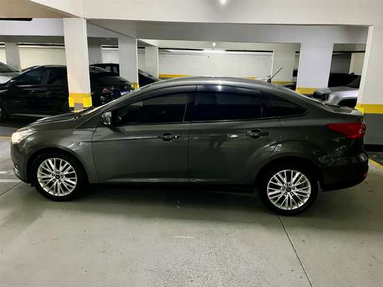 FORD-FOCUS-2017