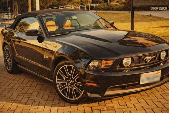 FORD-MUSTANG-2010
