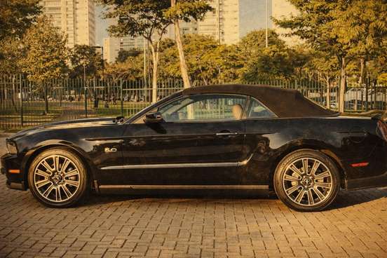 FORD-MUSTANG-2010