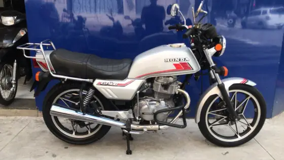 HONDA CB 400 