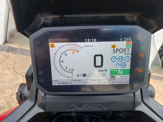 HONDA-X-ADV-2021