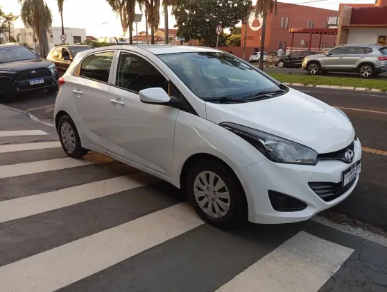 HYUNDAI HB20 1.0 COMFORT PLUS 12V FLEX 4P MANUAL