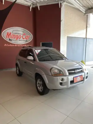 HYUNDAI TUCSON 2.0 GL 2WD 16V GASOLINA 4P MANUAL