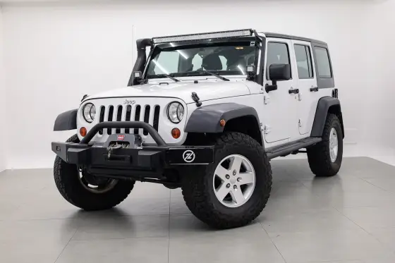 JEEP WRANGLER 3.6 UNLIMITED SPORT 4X4 V6 GASOLINA 4P AUTOMÁTICO