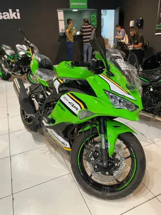 KAWASAKI NINJA ZX-4R SE 