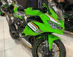 KAWASAKI NINJA ZX-4R SE KAWASAKI NINJA ZX-4R SE
