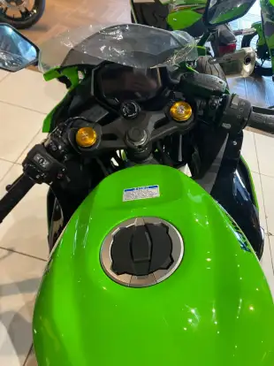 KAWASAKI-NINJA ZX-4R SE-2026