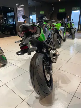 KAWASAKI-Z900 KAWASAKI-Z900-2026