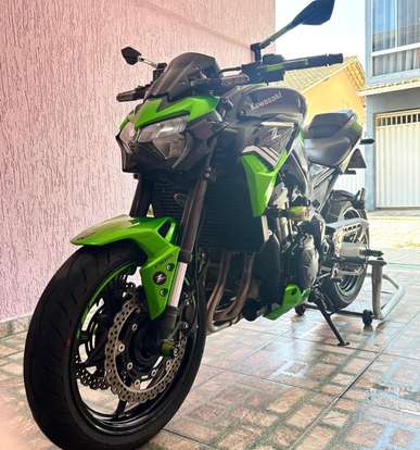 KAWASAKI-Z900-2021