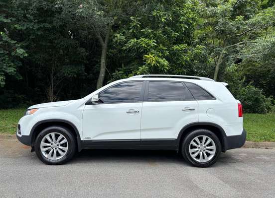 KIA-SORENTO-2012