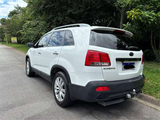 KIA-SORENTO-2012