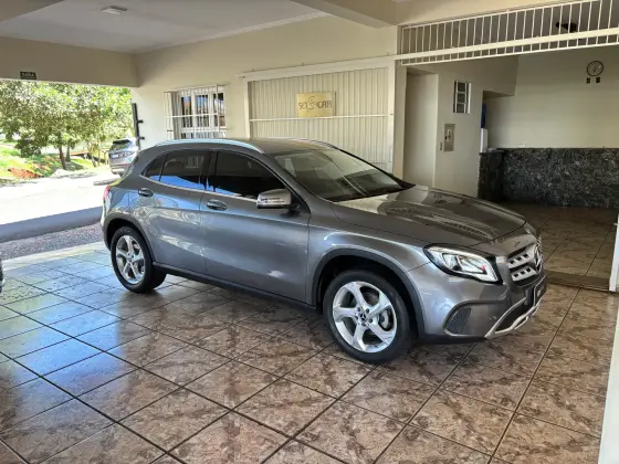 MERCEDES-BENZ GLA 200 1.6 CGI FLEX ADVANCE 7G-DCT
