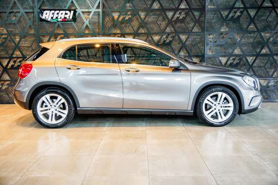 MERCEDES-BENZ-GLA 250-2015