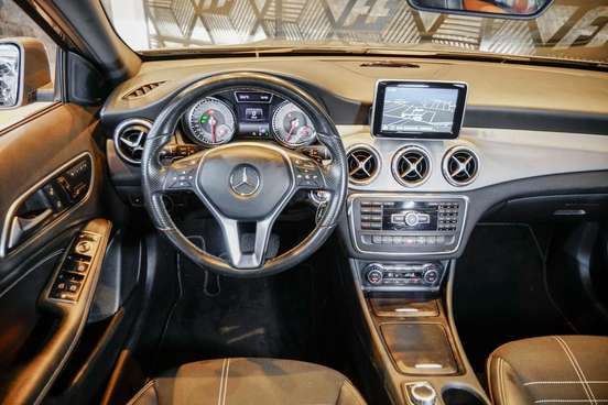 MERCEDES-BENZ-GLA 250-2015