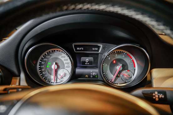 MERCEDES-BENZ-GLA 250-2015