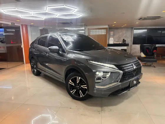 MITSUBISHI ECLIPSE CROSS 1.5 MIVEC TURBO GASOLINA HPE-S CVT MITSUBISHI ECLIPSE CROSS 1.5 MIVEC TURBO GASOLINA HPE-S CVT