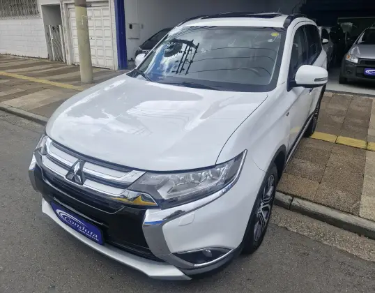 MITSUBISHI OUTLANDER 3.0 GT 4X4 V6 24V GASOLINA 4P AUTOMÁTICO