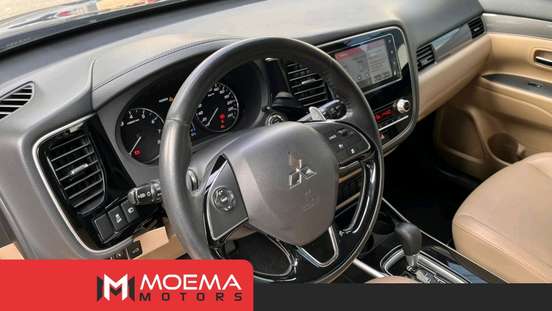 MITSUBISHI-OUTLANDER-3.0 MIVEC V6 GASOLINA HPE-S AWD AUTOMÁTICO MITSUBISHI-OUTLANDER-2019