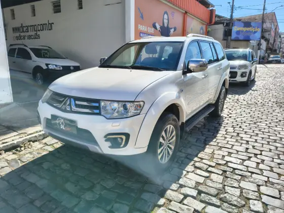 MITSUBISHI PAJERO 3.2 HPE 4X4 7 LUGARES 16V TURBO INTERCOOLER DIESEL 4P AUTOMÁTICO