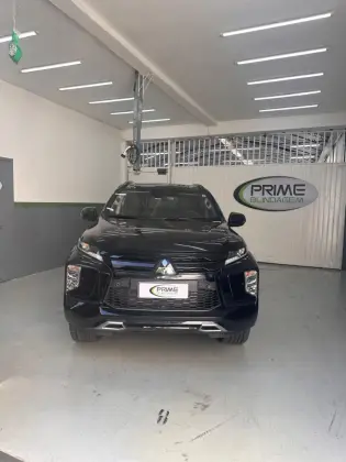 MITSUBISHI PAJERO SPORT 2.4 16V MIVEC TURBO DIESEL LEGEND BLACK AWD AUTOMÁTICO