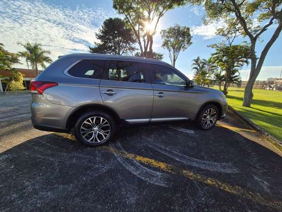 MITSUBISHI-OUTLANDER-2.2 4X4 16V DIESEL 4P AUTOMÁTICO MITSUBISHI-OUTLANDER-2017