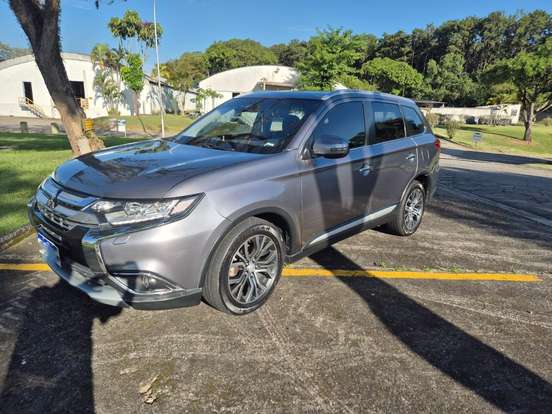 MITSUBISHI-OUTLANDER-2.2 4X4 16V DIESEL 4P AUTOMÁTICO MITSUBISHI-OUTLANDER-2017
