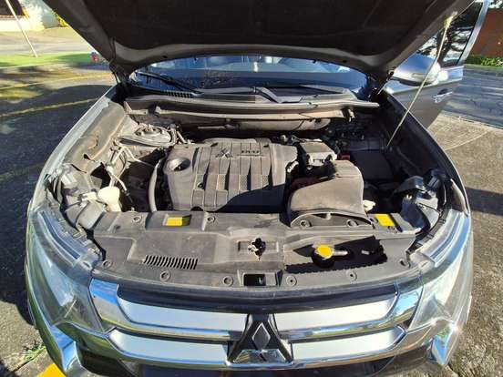 MITSUBISHI-OUTLANDER-2.2 4X4 16V DIESEL 4P AUTOMÁTICO MITSUBISHI-OUTLANDER-2017