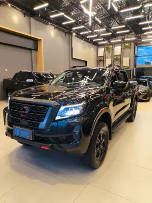 NISSAN FRONTIER 2.3 16V TURBO DIESEL PRO4X CD 4X4 AUTOMÁTICO