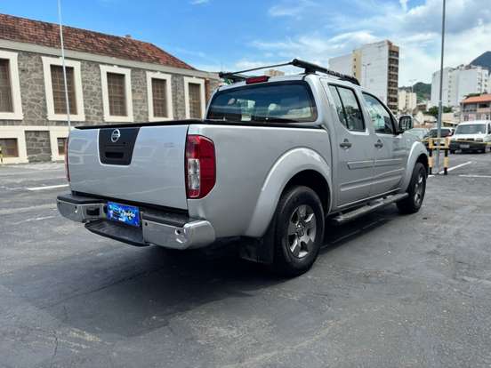 NISSAN-FRONTIER-2012