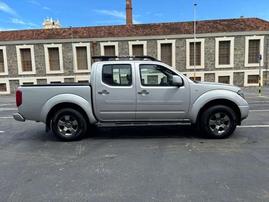 NISSAN-FRONTIER-2012